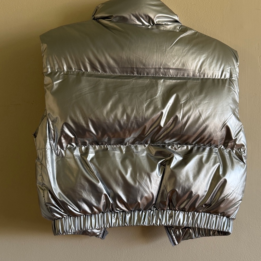 Silver Metallic Puffer Vest - Picture 4 of 4